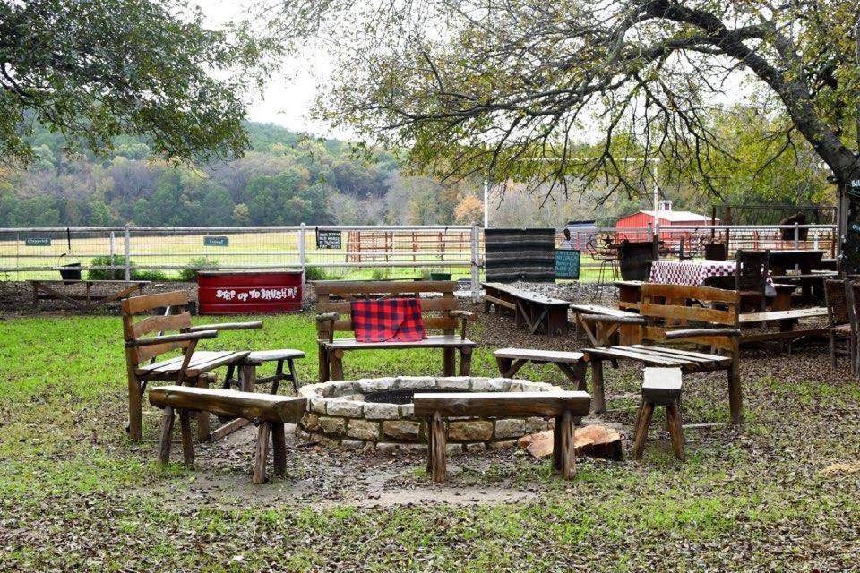 Country Woods Inn Glen Rose Exterior foto